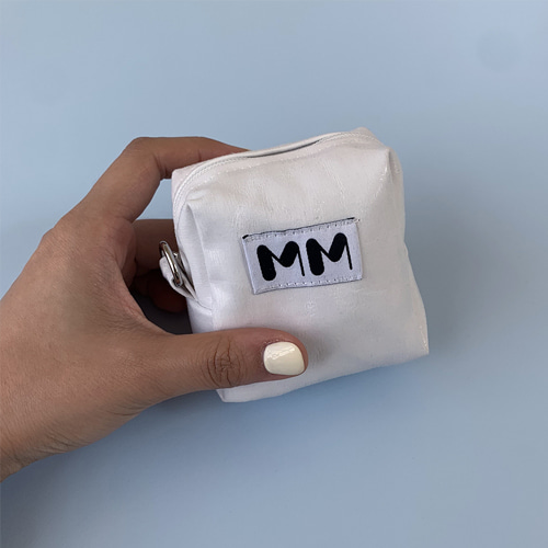[민민] a piece of white pouch (7차입고)